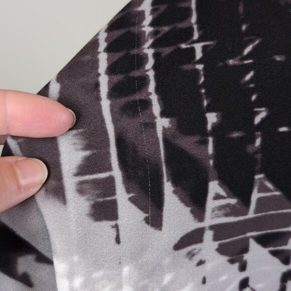 3/$20 Dex Split Back Tunic Blouse Ombre Geometric Short Sleeve Grey Dolman Top - Picture 11 of 15